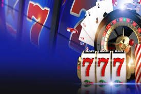 mawartoto resmi Infinite Blackjack dealer at table with multiple player interface feeds